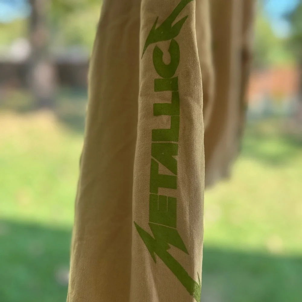 METALLICA Graphic Sweatshirt - Picture 3 of 4